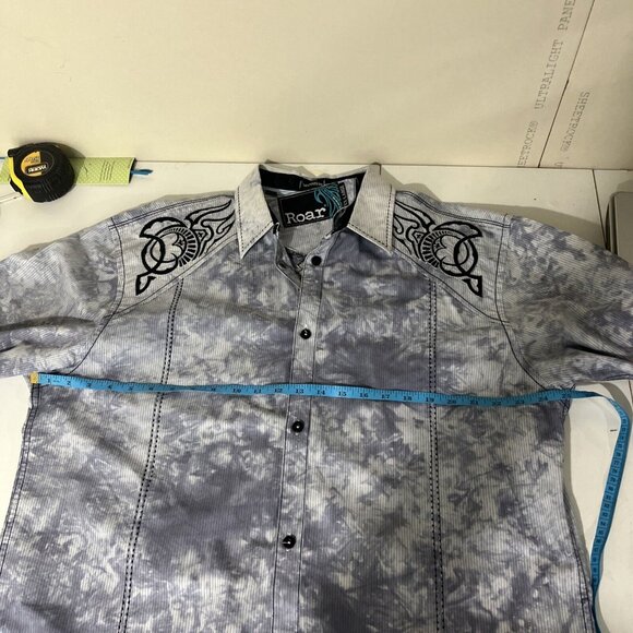 Roar Signature Button-Up Blue Shirt w/ Embroidered Slash Designs Mens Size XXL - Picture 11 of 13